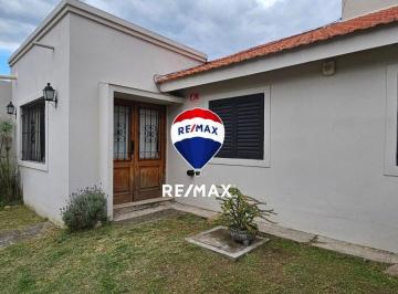 Casa · 85m² · 4 Ambientes · Casa 3 Dorm. Venta B° El Huaico