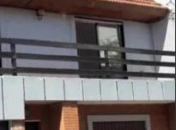 Casa · 225m² · 5 Ambientes · Casa en Venta - 3 Dorm. 3 Baños - Cochera - 250 m² - Villa Pueyrredón