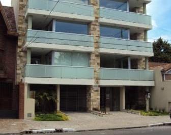 Departamento · 65m² · 3 Ambientes · 1 Cochera · Departamento en Banfield Oeste
