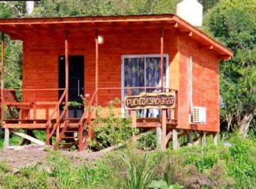 Quinta vacacional · 60m² · 4 Ambientes · Isla con Dos Cabañas en Venta en Delta de San Fernando, G. B. a. Zona Norte, Argentina