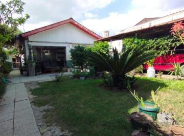 Casa · 65m² · 4 Ambientes · 1 Cochera · Venta Casa 4 Ambientes, Longhchamps