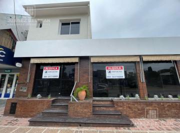 Local comercial · 80m² · 4 Ambientes · Local en Alquiler - Av Goycoechea 915 - Villa Allende Centro.