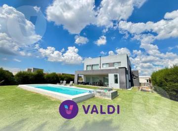 Casa · 198m² · 6 Ambientes · 2 Cocheras · Casa en Venta - Barrio La Alameda, Canning
