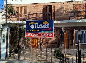 Departamento · 100m² · 4 Ambientes · 1 Cochera · Alquiler Triplex 4 Amb. en Ramos Mejia