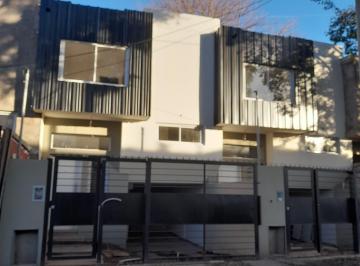 Casa de 4 ambientes, Morón · Venta: Duplex a Estrenar de Cuatro Ambientes. Castelar Norte