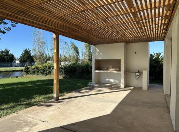 Casa · 204m² · 5 Ambientes · Casa en Venta a Estrenar Al Agua, con Financiación, Barrio Puertos, El Canton