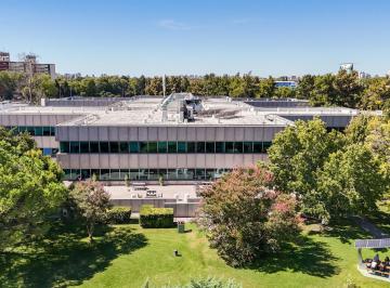 Oficina comercial · 1820m² · Oficina Plug