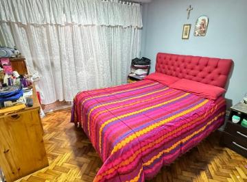 Departamento de 3 ambientes, Once · Venta – 3 Ambientes en Planta Baja C/dos Patios