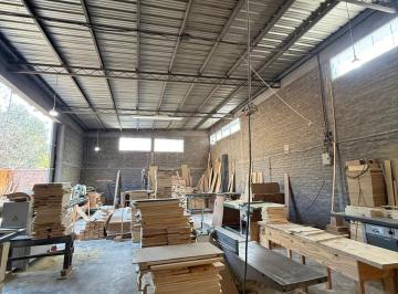 Bodega-Galpón de 4 ambientes, Luján de Cuyo · Dueña Vende Galpón