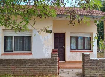 Casa de 4 ambientes, Miramar · Chalet Casa en Venta Miramar