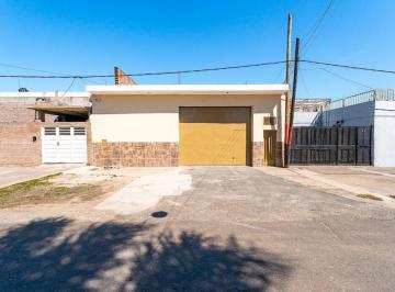 Bodega-Galpón · 162m² · Galpón en Venta Zona Sur a Una Cuadra de Uriburu