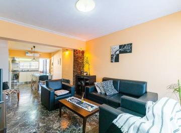 Casa · 73m² · 4 Ambientes · Casa Venta La Florida 2 Dorm. Planta Alta