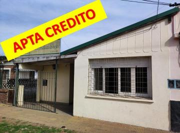 Casa · 126m² · 4 Ambientes · Venta Casa 4 Amb + Dependencias Apta Credito Hipot