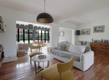 Casa · 255m² · 8 Ambientes · 2 Cocheras · Casa en Venta C/ Pileta, Los Lagartos Country Club