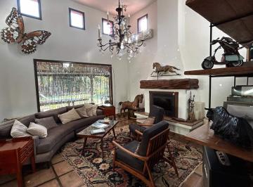 Casa · 180m² · 5 Ambientes · 3 Cocheras · Venta Casa 3 Dorms B° Villa Olivos, Km 36 Panam