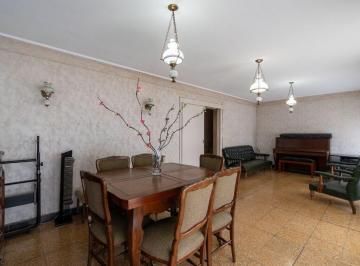 PH · 129m² · 8 Ambientes · 1 Cochera · PH en Venta 2 Dorm. + Comodín