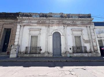 Casa · 283m² · 6 Ambientes · Propiedad Ideal Para Desarrollo Inmobiliario