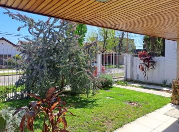 Casa · 158m² · 5 Ambientes · 1 Cochera · Casa de 5 Ambientes en Venta en El Palomar
