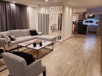 Casa · 200m² · 6 Ambientes · 1 Cochera · Casa 5 Ambientes Venta en San Eliseo Golf Canning
