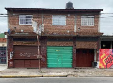 Local comercial · 182m² · Venta Inversion 2 Locales + 2 Deptos Tesei Permuta