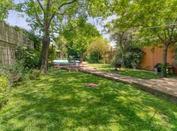 Casa · 199m² · 3 Ambientes · 2 Cocheras · Venta Casa 3 Ambientes, Pileta/parque 500 Mtr
