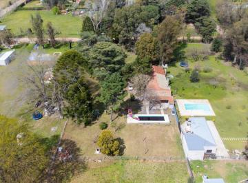 Casa · 260m² · 5 Ambientes · Casa Quinta en Venta Barrio Santa Anita
