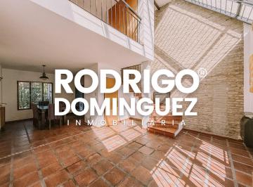 Casa · 150m² · 4 Ambientes · 3 Cocheras · Casa Chalet en Venta en Banfield, Lomas de Zamora, G. B. a. Zona Sur