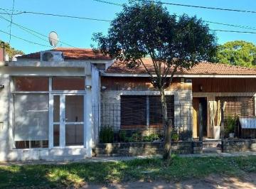 Casa · 174m² · 5 Ambientes · 1 Cochera · Casa en Venta - 3 Dorm. 3 Baños - Cochera - 275 m² - Santa Teresita