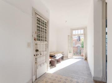 Departamento · 59m² · 3 Ambientes · Antiguo Todo Externo, Luminoso, Balcón Corrido, por Escalera