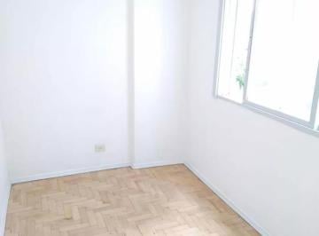 Departamento · 46m² · 4 Ambientes · Departamento en Venta - 3 Dorm. 1 Baño - 46 m² - Flores