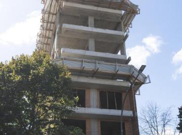Departamento · 28m² · 1 Ambiente · Monoambiente en Venta - Contrafrente - 32 m - Pozo - Av 7 - La Plata