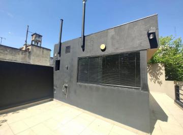 Casa · 100m² · 4 Ambientes · Casa en Venta - 2 Dorm. 2 Baños - 110 m² - Monte Castro