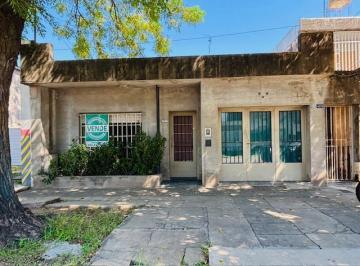 Casa · 115m² · 4 Ambientes · 1 Cochera · Casa en Venta