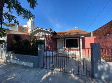 Casa · 80m² · 3 Ambientes · Santilli - Vago 493 Temperley Oeste