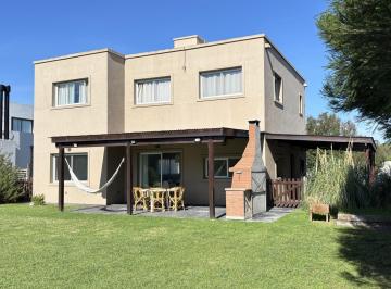 Casa · 200m² · 4 Ambientes · 2 Cocheras · Alquiler | Casa 4 Ambientes | Arenas del Sur | 9 Meses