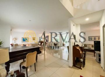 Casa de 5 ambientes, San Fernando · Casa en Punta Chica - 3 Dorm - Family - Galería y Jardín