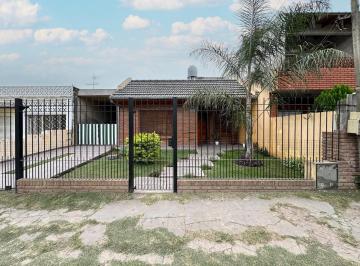 Casa · 110m² · 3 Ambientes · 1 Cochera · Casa 3 Ambientes - Parque San Martin