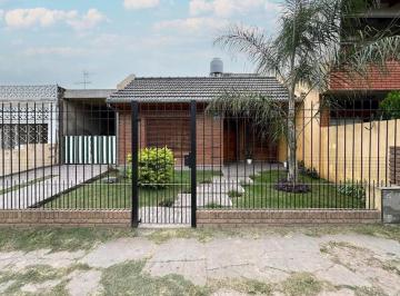Casa · 110m² · 3 Ambientes · 1 Cochera · Casa 3 Ambientes - Parque San Martin