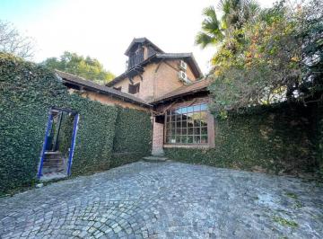 Casa de 6 ambientes, San Isidro · Espectacular Casa Estilo Clásico – Refaccionada Parcialmente a Nuevo