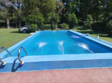 Quinta vacacional · 250m² · 3 Dormitorios · 2 Cocheras · Casa Quinta