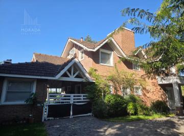 Casa · 185m² · 6 Ambientes · Casa en Venta Club de Campo Pueyrredon Pilar 3 Dorm Pileta Sobre Lote Central 1000 m²