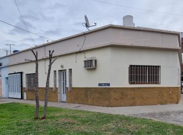 Casa · 125m² · 4 Ambientes · 2 Cocheras · Casa Tipo PH, Apto Credito