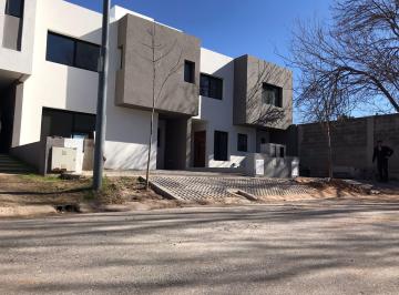 Casa · 160m² · 5 Ambientes · Casa en Greenville 2