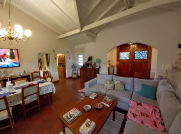 Casa de 5 ambientes, Gualeguaychú · Casa con Gran Terreno
