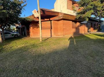 PH · 61m² · 4 Ambientes · 2 Cocheras · PH en La Plata