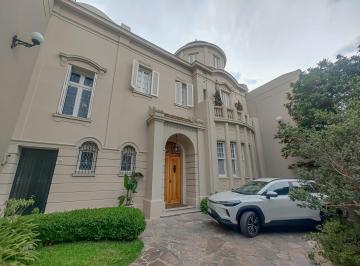Casa · 1276m² · 15 Ambientes · 3 Cocheras · Venta 2 Casas Linderas Emplazadas en un Lote Único de 2179 m²