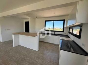 Casa · 145m² · 4 Ambientes · 2 Cocheras · Casa en Venta en San Sebastian - Area 8, San Sebastian, Escobar