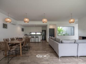 Casa · 160m² · 5 Ambientes · Venta Casa en Costa Esmeralda Residencial I