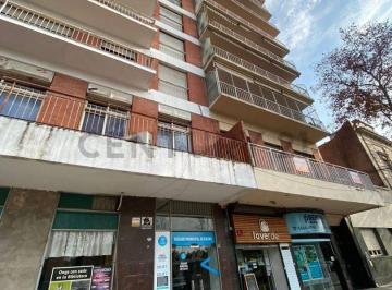 Oficina comercial · 81m² · 4 Ambientes · Venta Departamento Contra Frente de 105 M&sup2;,en El Centro de San Miguel