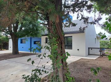 frente · Venta Casa de 4 Ambientes en Country Banco Provincia Moreno